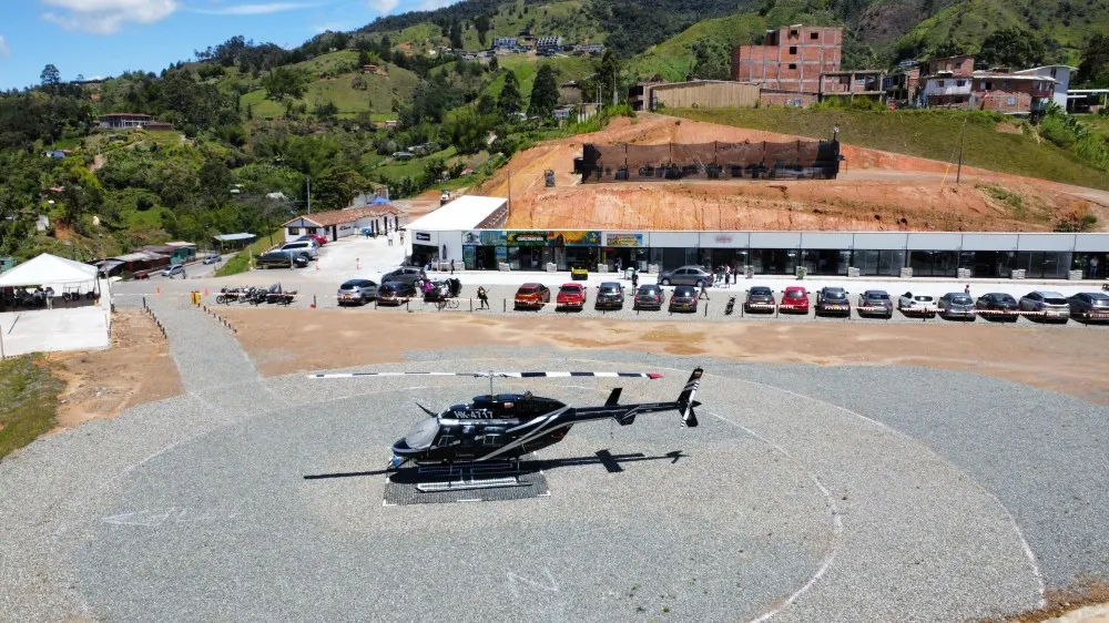 Helicopetro en guatape
